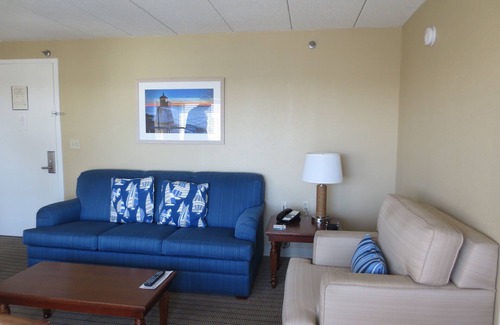 The Point Resort | October Newport Inn on Long Wharf, Waterfront Unit