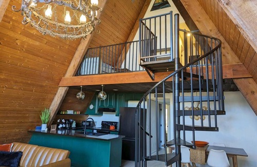 Guntersville Cabin | October Open! Book Family + Dog-Friendly A-Frame!