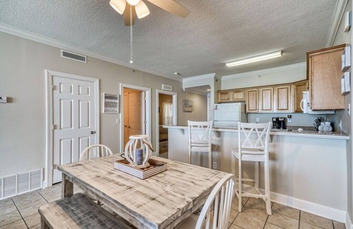 West Panama City Beach Resort | October Specials! *Huge Balcony & Beach Chairs!