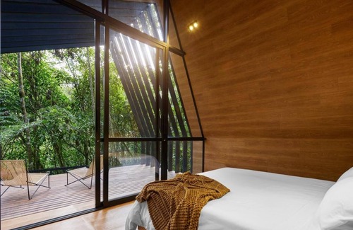 Envigado Hotel | OCULTO REFUGIO DE BOSQUE