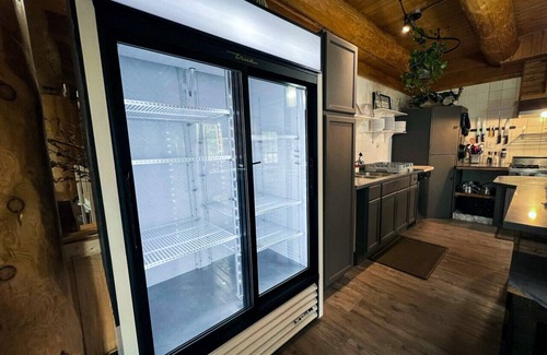 Rock Lake House | Off Grid Mountain Lodge - Cabins - Sauna - Hot Tub - Fishing