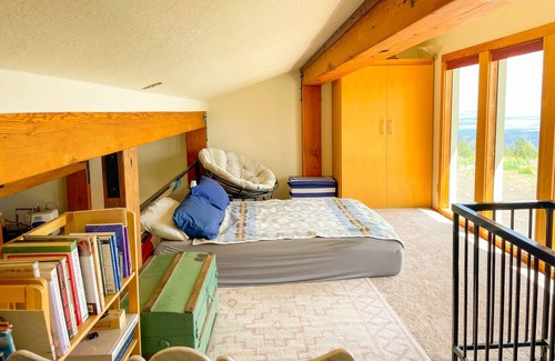 Klamath Falls Cabin | Off-Grid Paradise - Outdoorsy People’s Dream