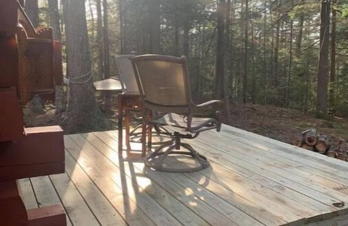 Orland House | Off Grid Sunset Woods Cabin