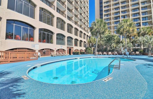 Ash Condo | Off - Season Rates! Breathtaking Beachfront Bliss!