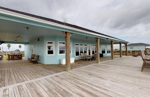 Galveston House | Off The Hook: 4 BR, 3 BA House in Port Bolivar, Sleeps 12