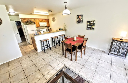 New Braunfels Condo | Off the Hook Chardonnay Getaway, Watewheel Condos On The River, pet friendly