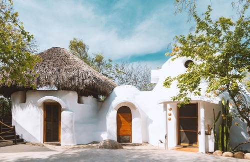 El Cacalote House | OffGrid SuperAbode Domes In Front of the Ocean with Pool near Roca Blanca