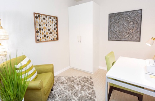 Powderhorn Apartment | Office w/ Desk🍀Fast WiFi🍀In-Unit W/D🍀Keurig+Coffee