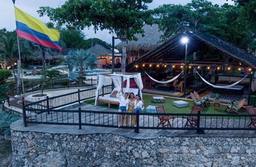 Bocachica Cabin | Offshore