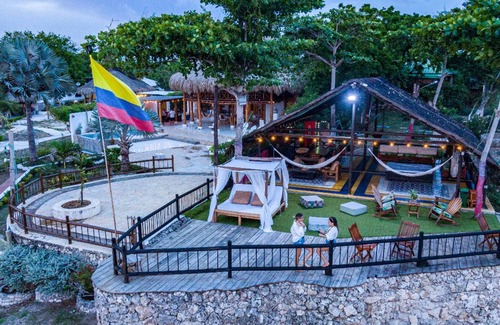 Bocachica Cabin | Offshore