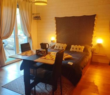 Sillans-la Cascade Bed & Breakfast | OFILDLEAU