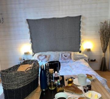 Sillans-la Cascade Bed & Breakfast | OFILDLEAU