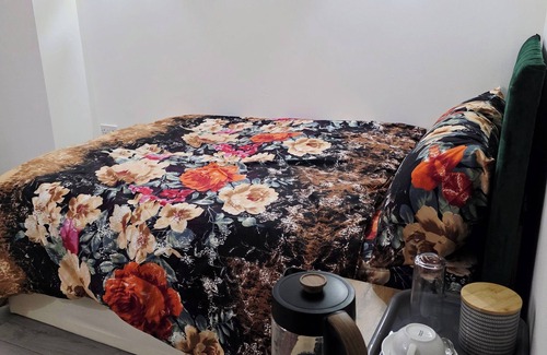 Bradford Bed & Breakfast | Oge’s Apartment