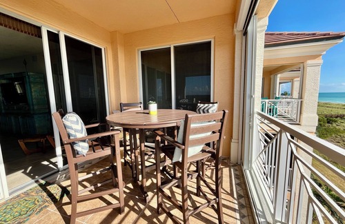 Fort Pierce Condo | OH 1048 South Ocean Front Condo - Welcome to Paradise