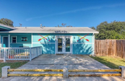 Aransas Pass Cottage | Oh Buoy! It's vacation time!