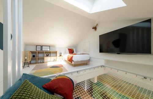 Valenciennes Apartment | OIQIA Air Nomad Vancouver