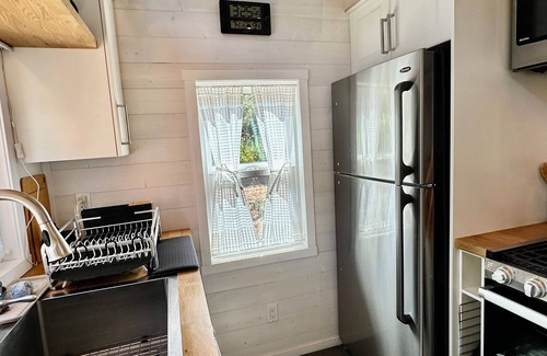 Ojai Cottage | Ojai Wilderness Off-Grid Tiny House