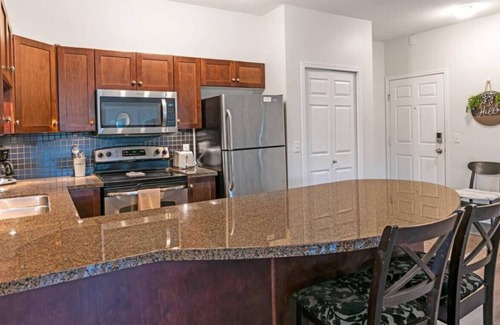 Quail Ridge Apartment | Okanagan Excellence - Poolside! #1322