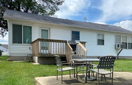 Arnolds Park Cottage | Okoboji Cottage Sleeps 6 Private dock and boat lift included