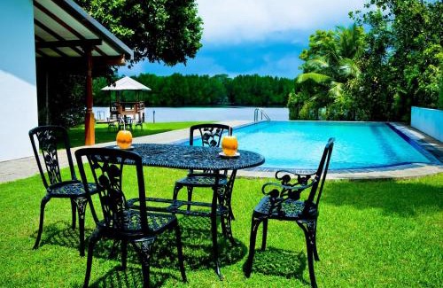 Hettimulla Villa | Okvin River Villa