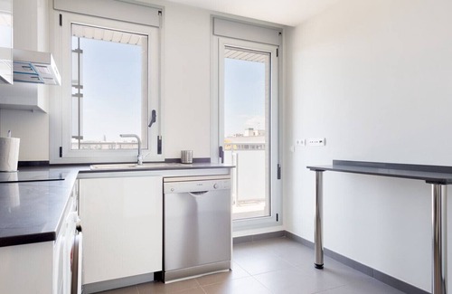 Sant Adria de Besos Apartment | Olala harbor forum 3. 2