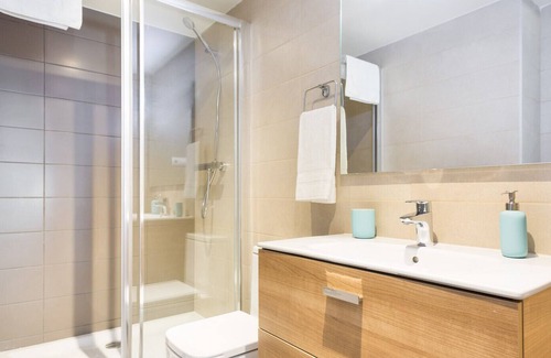 Sant Adria de Besos Apartment | Olala harbor forum 4. 3