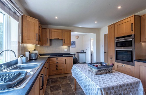 Holbrook Cottage | Old Alton Hall Farmhouse