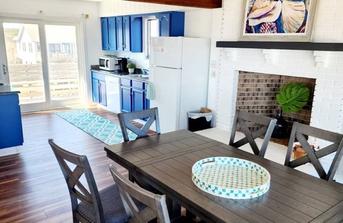 Duck Cottage | Old Bay Hideaway Oceanfront Cottage