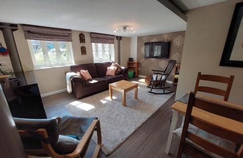 Ashwick Apartment | Old Brewery home with pool and gym access