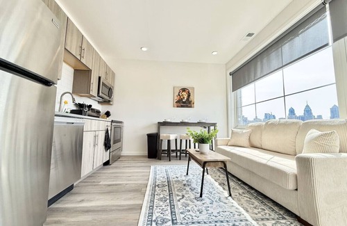 Poplar Apartment | Old City King 1Br Apt Near Historic Sites with Gym