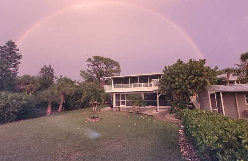 Englewood House | Old Florida! Incredible sunsets over mangroves/creek from your screened deck!