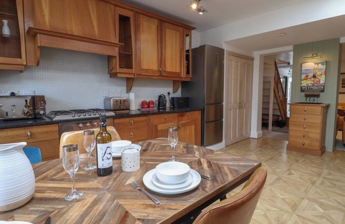 Weymouth Cottage | Old Harbour Townhouse