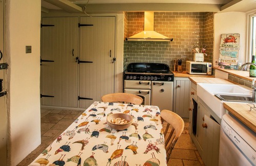 Newquay Cottage | OLD KIDDLYWINK, pet friendly, character holiday cottage in Cubert