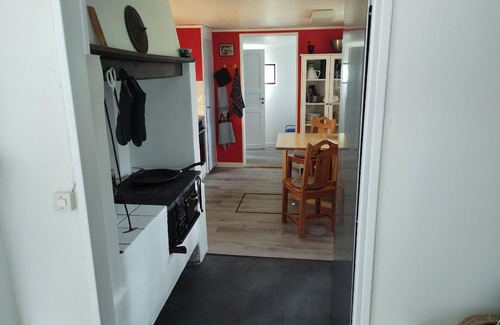 Ruda House | Old log cabin with guest cottage for six people