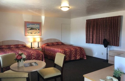 Marina Hotel | Old Marina Inn