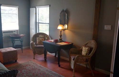 Myakka City Apartment | Old Myakka studio. Top location for birding and wildlife viewing!