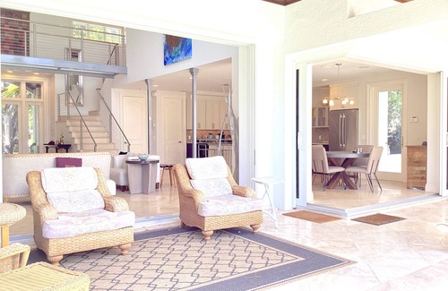 Old Naples House | Old Naples House 1 1/2 Blocks to Beach on 2nd Ave N
