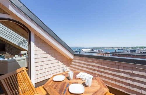 Old Port Apartment | Old Port Penthouse Suite - Amazing Harbor Views