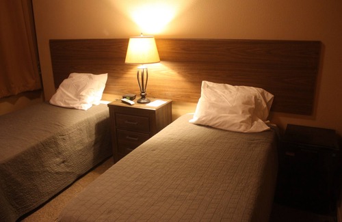 Fortuna Hotel | Old School Motel RV