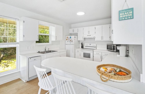 San Juan House | "Old Seagrove" Beach House, Just Steps From The Ocean