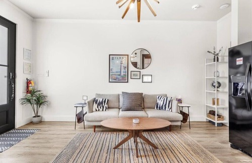Biloxi Apartment | Old Spanish House | Carter Jack Suite B: Sophisticated Retreat | Beach! | Fire Pit! | Downtown! | Golf Cart!