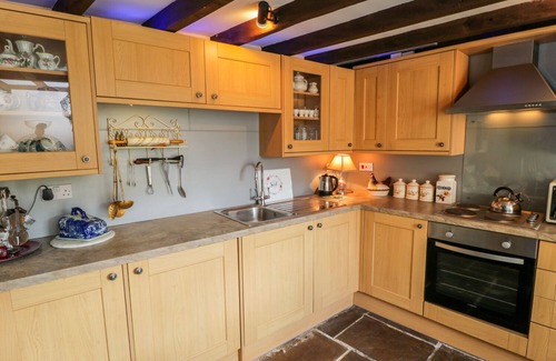 Loftus Cottage | OLD STABLES COTTAGE, pet friendly, with open fire in Loftus