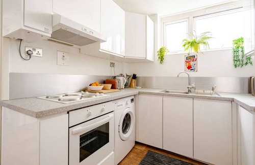 Bunhill Apartment | Old Street Rooftop Vibes up to 6 people