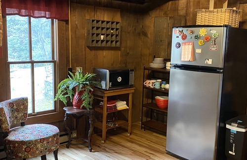Sugar Grove House | Old Timey Charm with Modern Amenities
