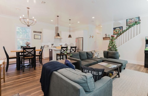 Olde Town House | Old Town Beaches and Birdies House