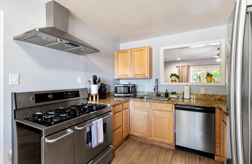 Cavalier Vista House | Old Town Desert Vibes | Pool + Putting Green + Pet Friendly! 🐶