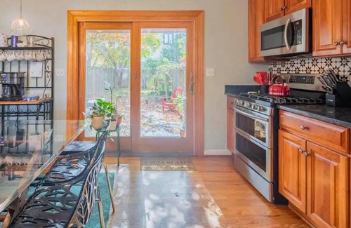 Old Town West House | Old Town Escape @ TopShelfStays (4 blocks metro, walkable, peloton bike)