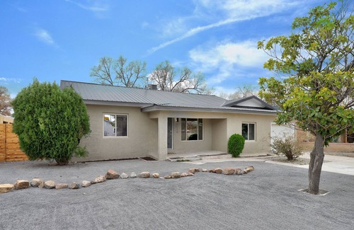 West Old Town House | Old Town Getaway