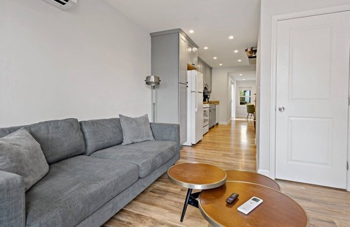 Old Town Alexandria House | Old Town | Luxury | Walk to Metro | 2 Bedroom