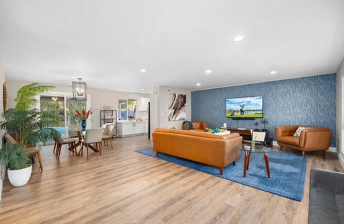 Arcadia House | Old Town Mid Century Mod Oasis